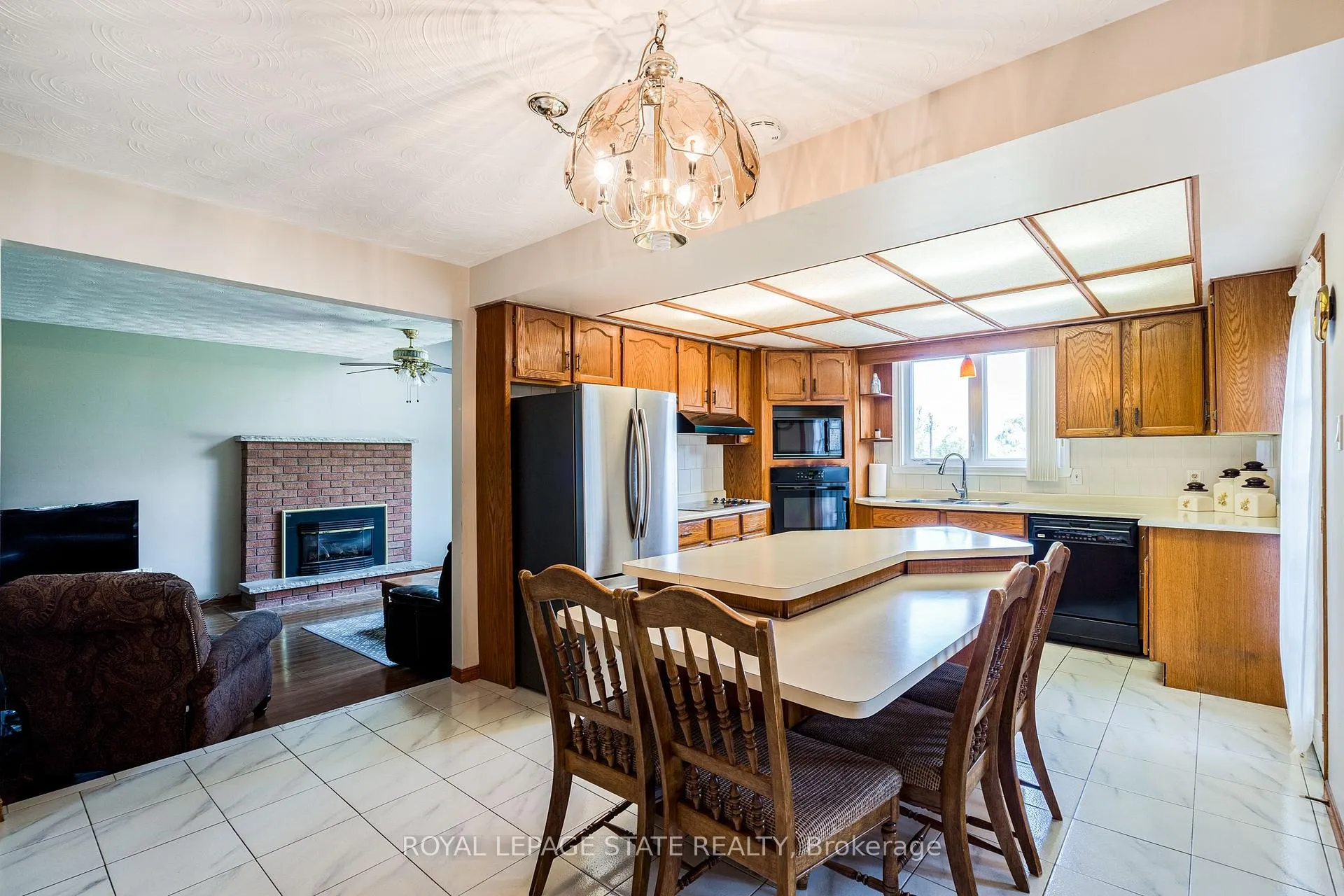Photo 9 of 50 Shadeland Crescent, Hamilton, Stoney Creek — HOMEH