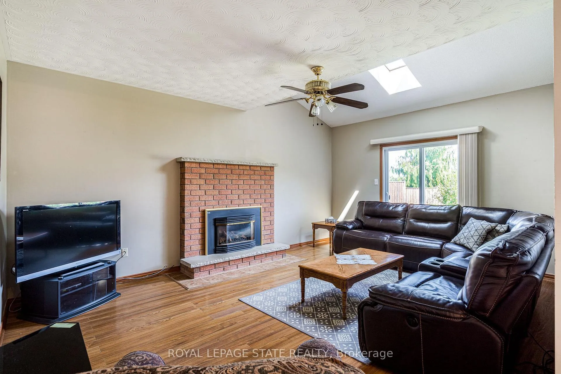 Photo 12 of 50 Shadeland Crescent, Hamilton, Stoney Creek — HOMEH