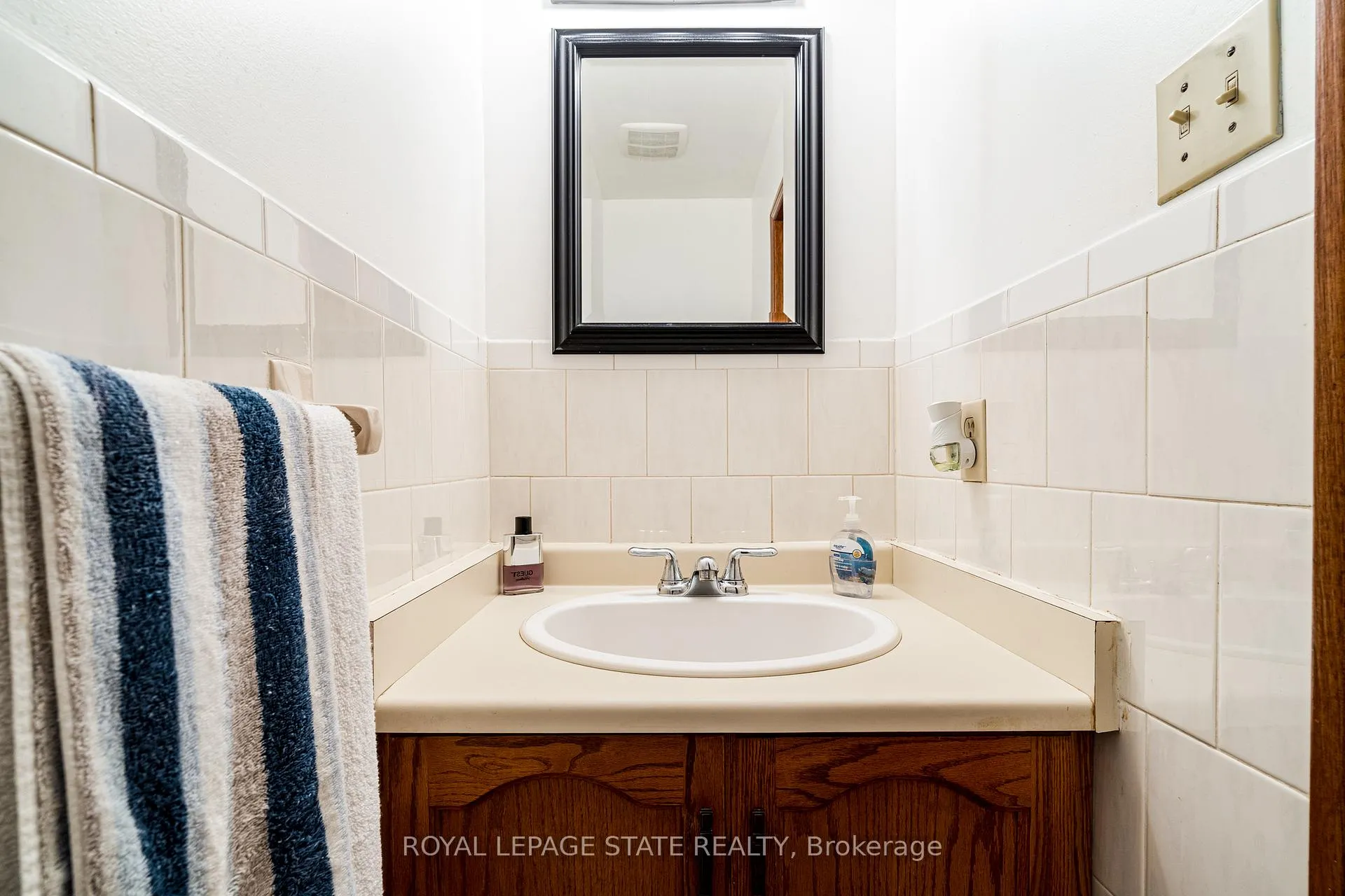 Photo 15 of 50 Shadeland Crescent, Hamilton, Stoney Creek — HOMEH