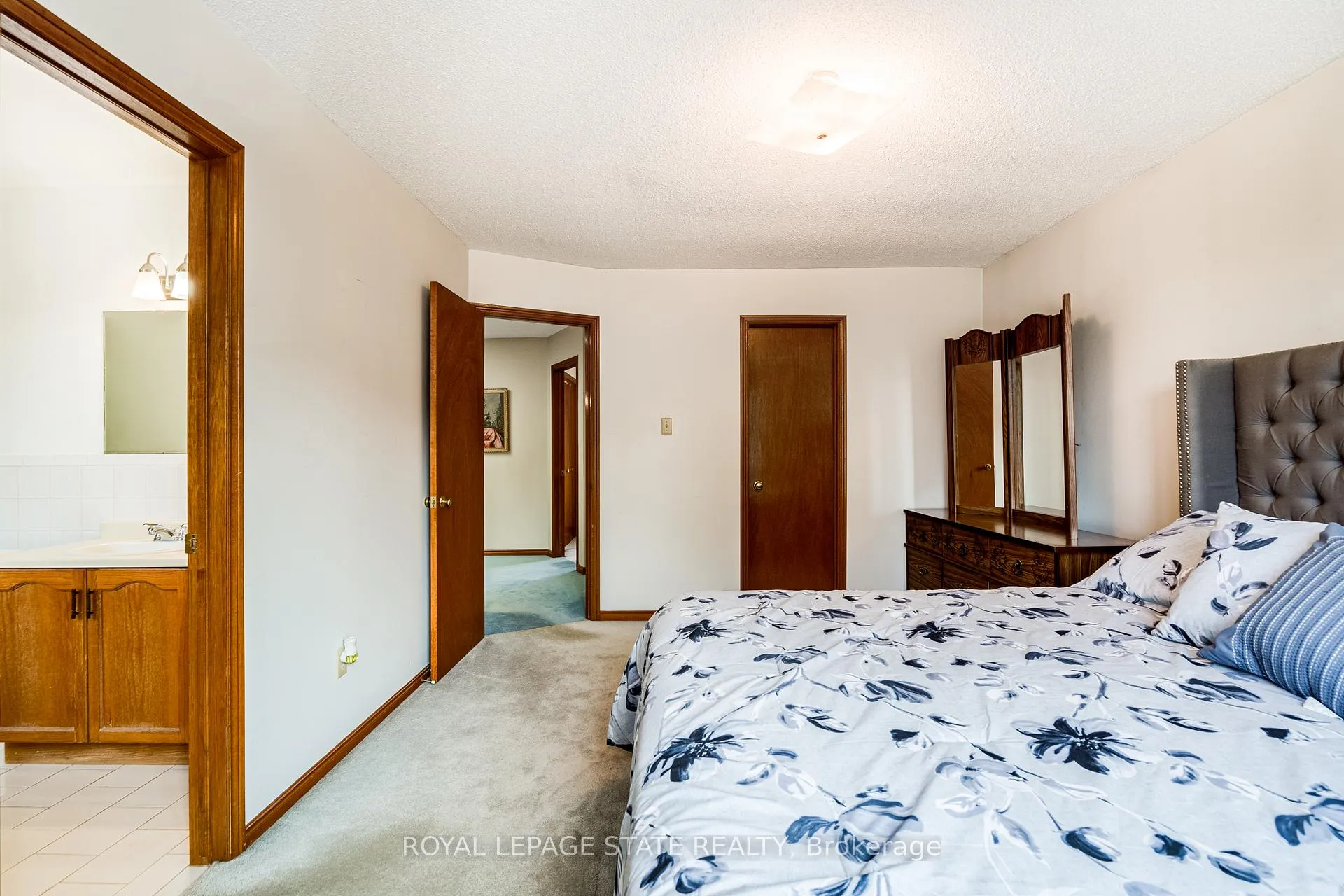 Photo 21 of 50 Shadeland Crescent, Hamilton, Stoney Creek — HOMEH