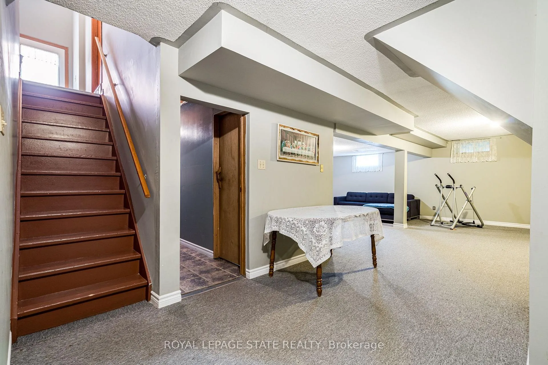 Photo 25 of 50 Shadeland Crescent, Hamilton, Stoney Creek — HOMEH