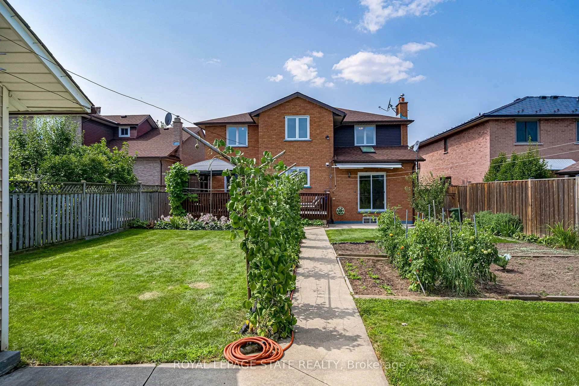 Photo 31 of 50 Shadeland Crescent, Hamilton, Stoney Creek — HOMEH