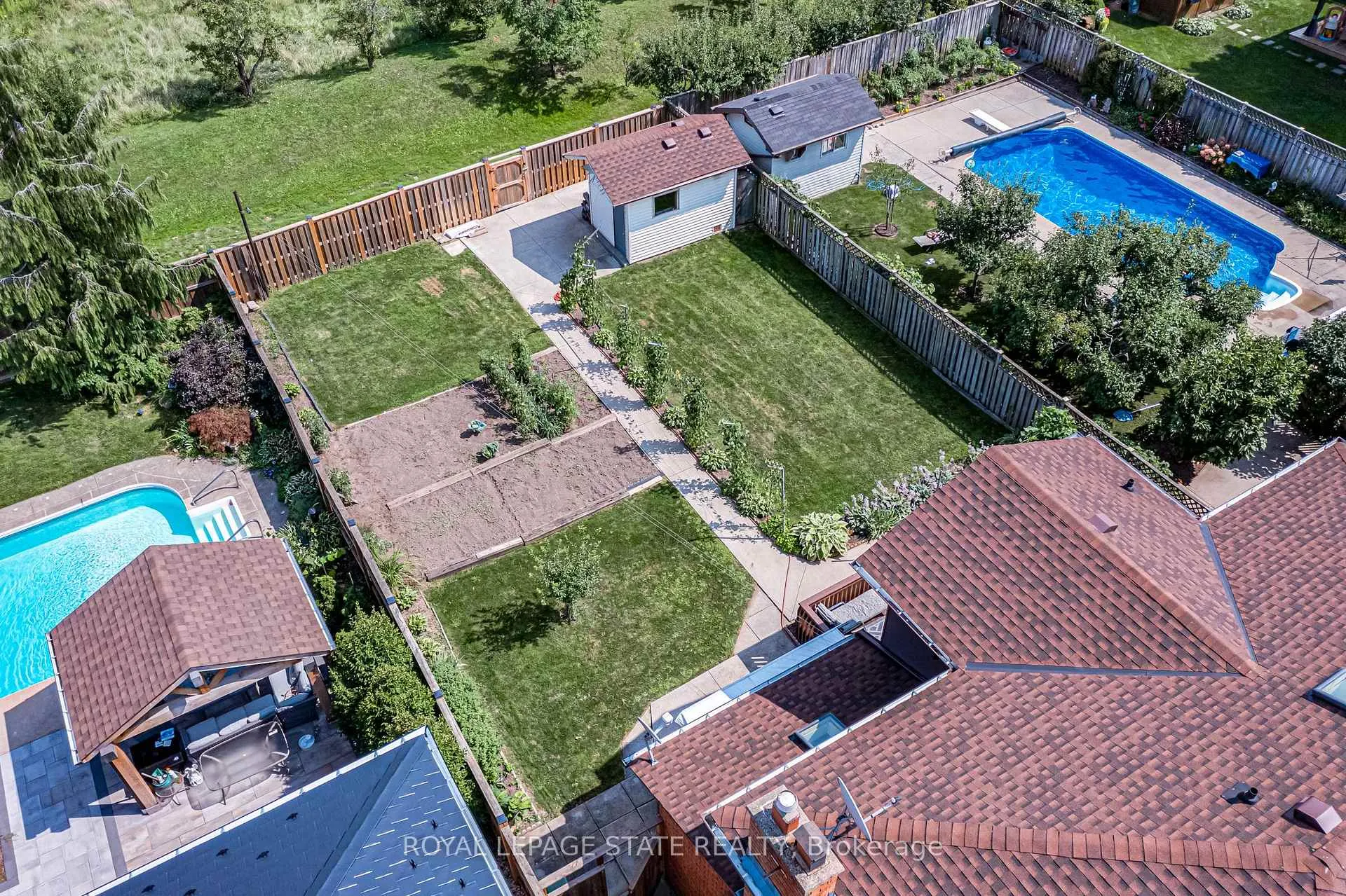 Photo 39 of 50 Shadeland Crescent, Hamilton, Stoney Creek — HOMEH