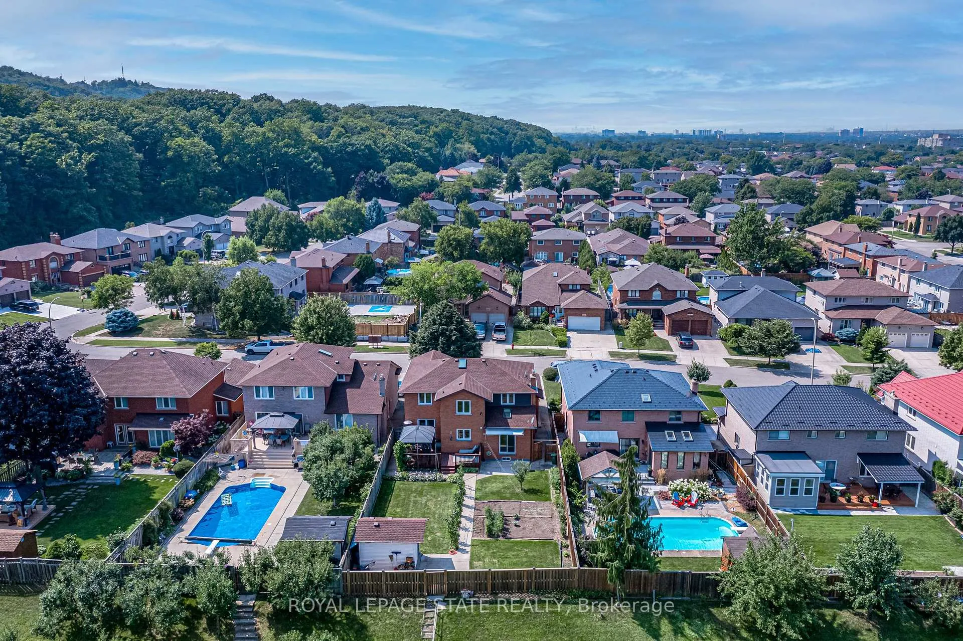 Photo 40 of 50 Shadeland Crescent, Hamilton, Stoney Creek — HOMEH