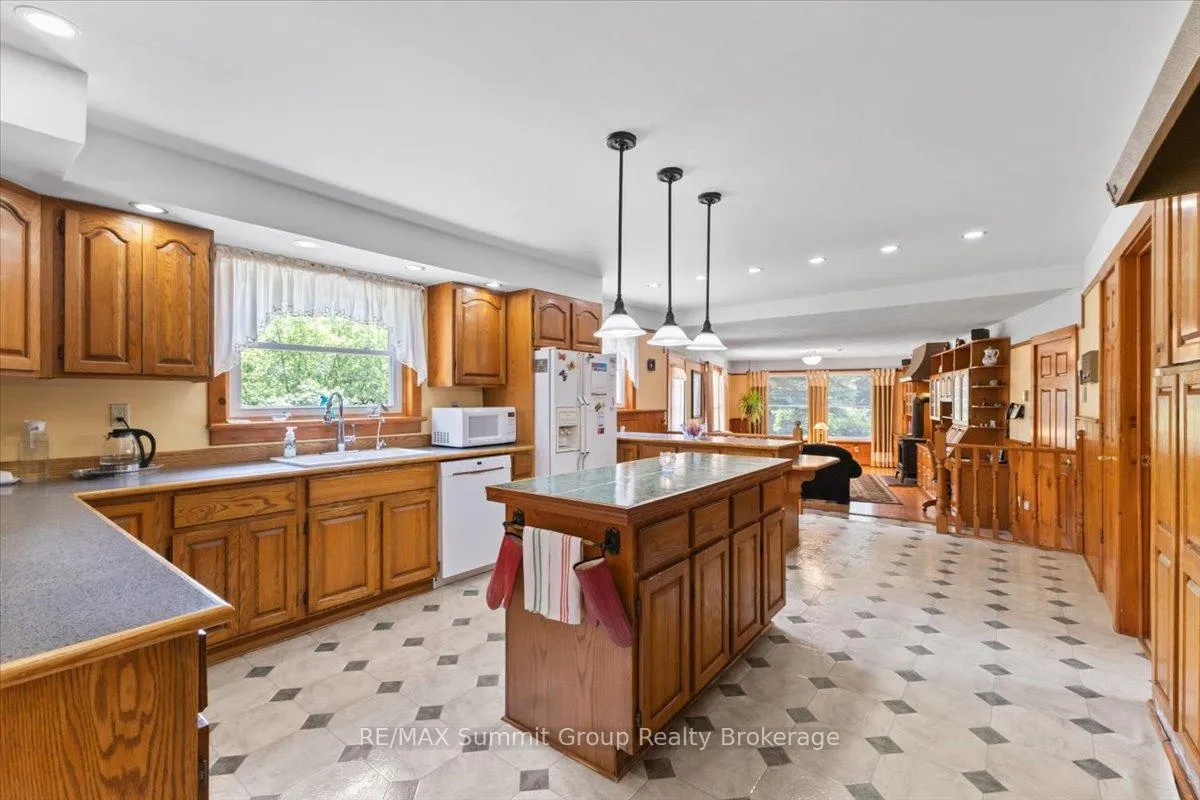 Photo 6 of 774549 Highway 10, Grey Highlands — HOMEH
