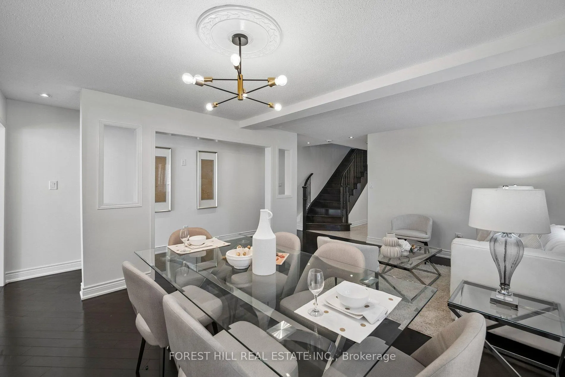 Photo 8 of 41 Guinevere Road, Markham, Cedarwood — HOMEH