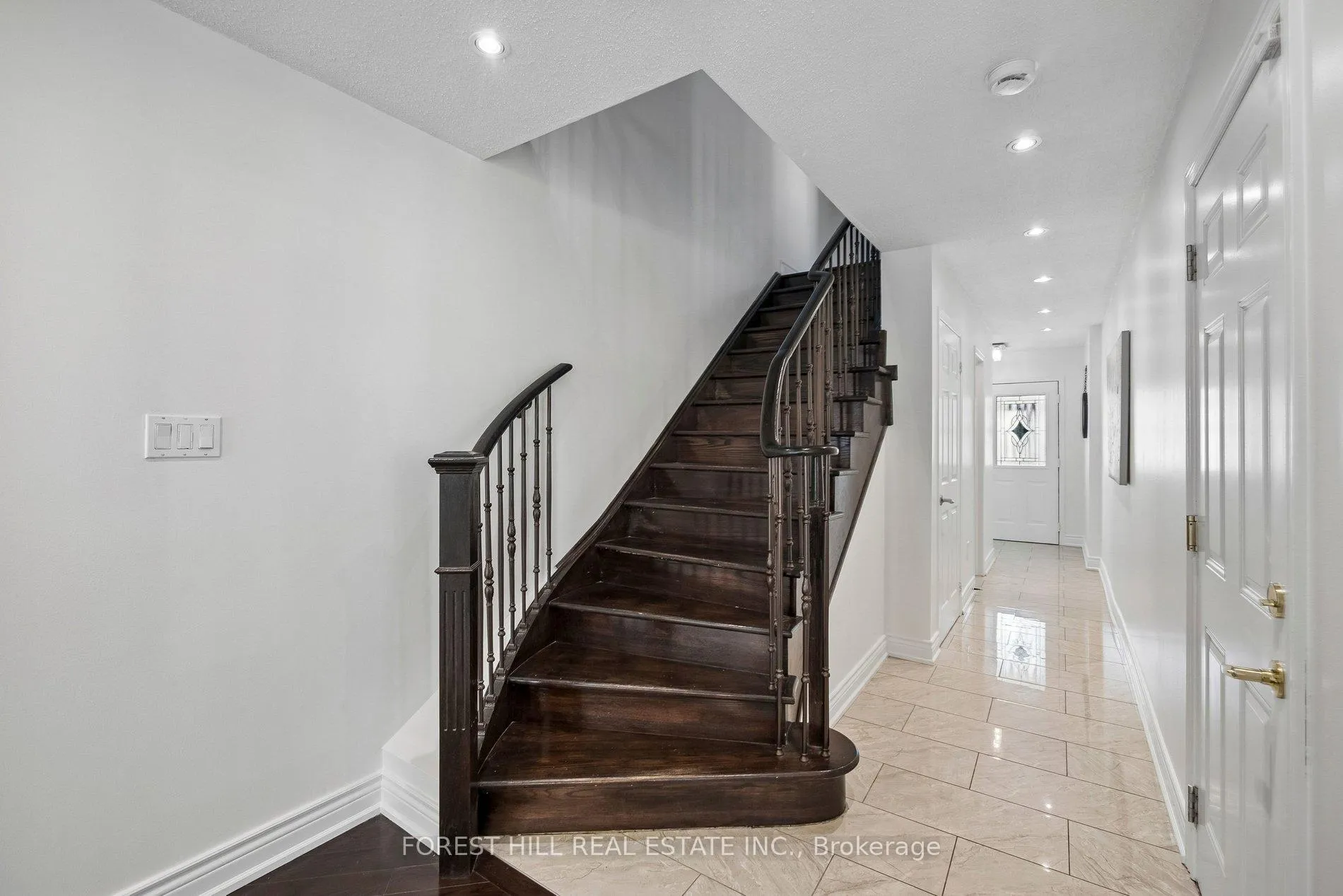 Photo 24 of 41 Guinevere Road, Markham, Cedarwood — HOMEH