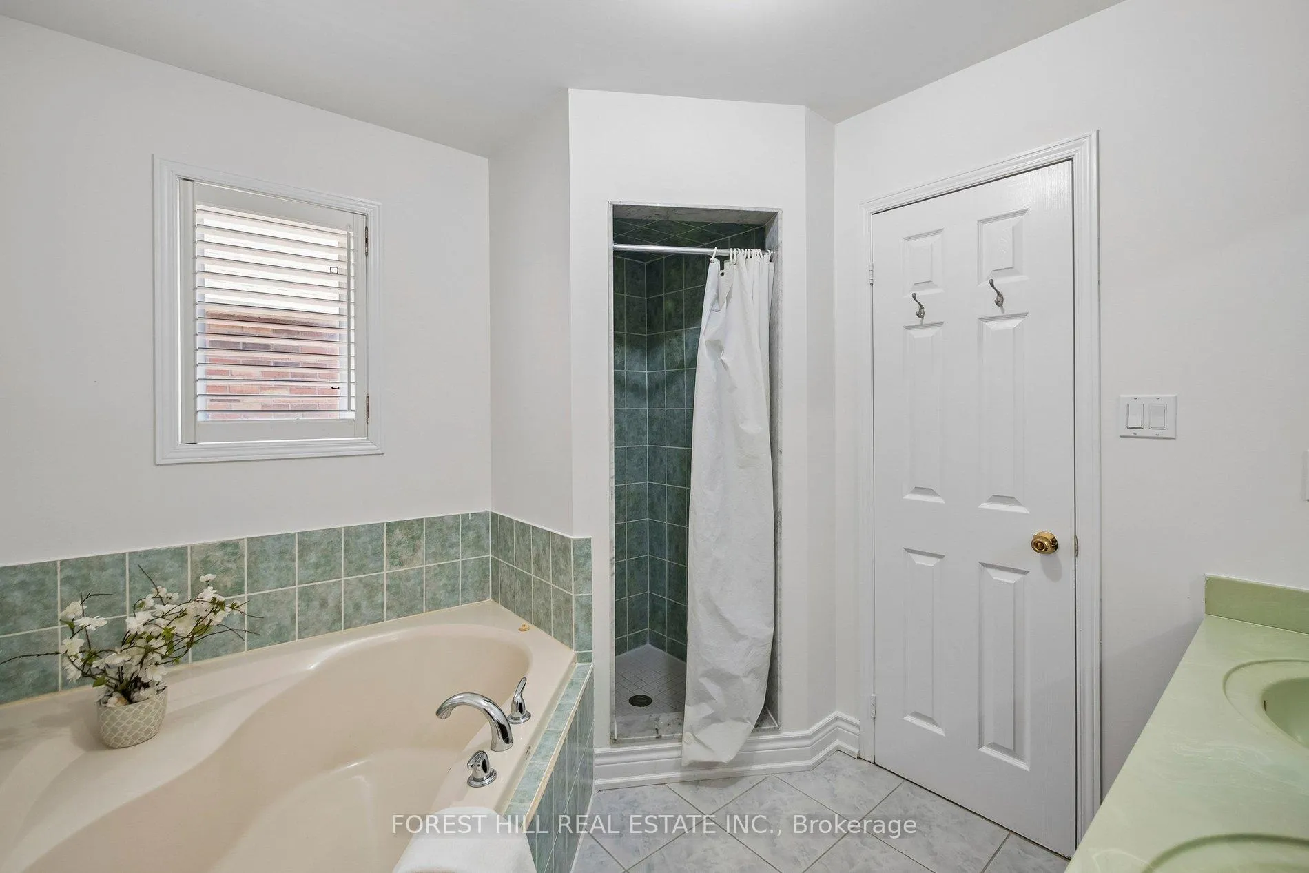 Photo 32 of 41 Guinevere Road, Markham, Cedarwood — HOMEH