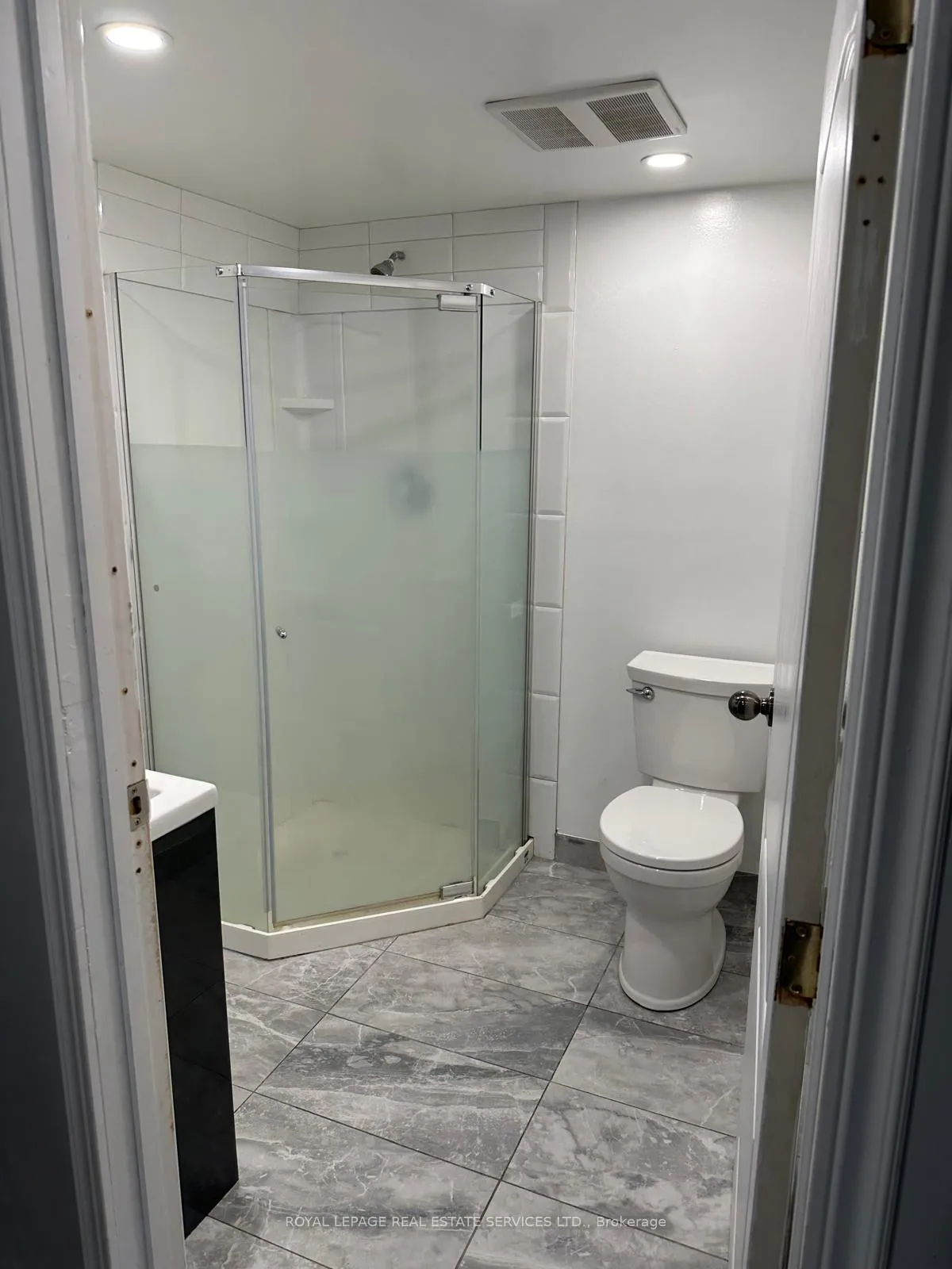 Photo 11 of Unit Bsmnt, 665 Cowan Circle, Pickering, Rosebank — HOMEH