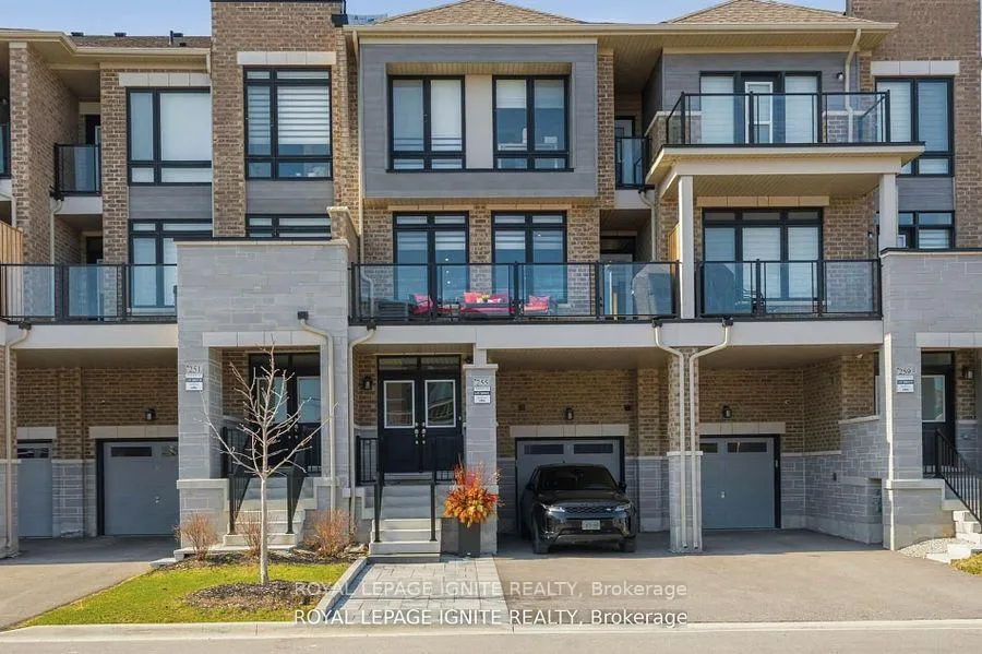 Photo 3 of 255 Moody Drive, Vaughan, Kleinburg — HOMEH