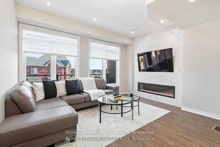 Photo 7 of 255 Moody Drive, Vaughan, Kleinburg — HOMEH