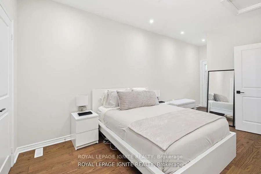 Photo 20 of 255 Moody Drive, Vaughan, Kleinburg — HOMEH