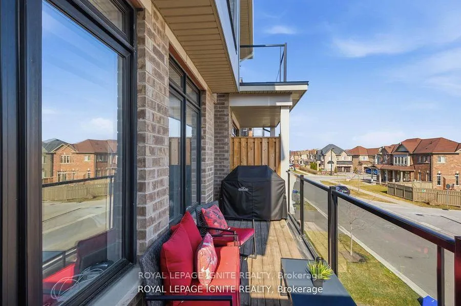 Photo 32 of 255 Moody Drive, Vaughan, Kleinburg — HOMEH