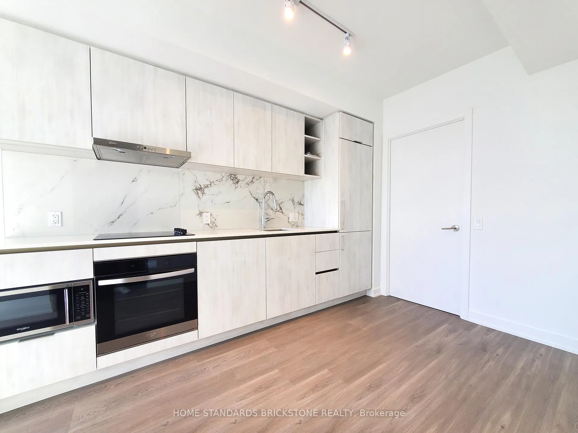 Photo 4 of Unit 3510, 8 Welleseley Street W, Toronto, Bay Street Corridor — HOMEH