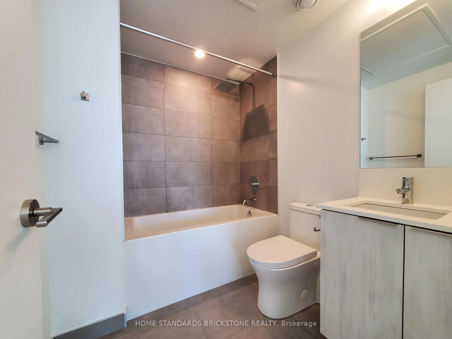 Photo 7 of Unit 3510, 8 Welleseley Street W, Toronto, Bay Street Corridor — HOMEH