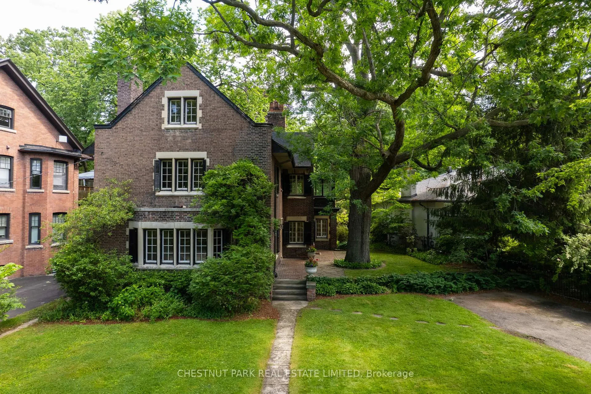 Photo 2 of 24 Castle Frank Crescent, Toronto, Cabbagetown-South St. James Town — HOMEH