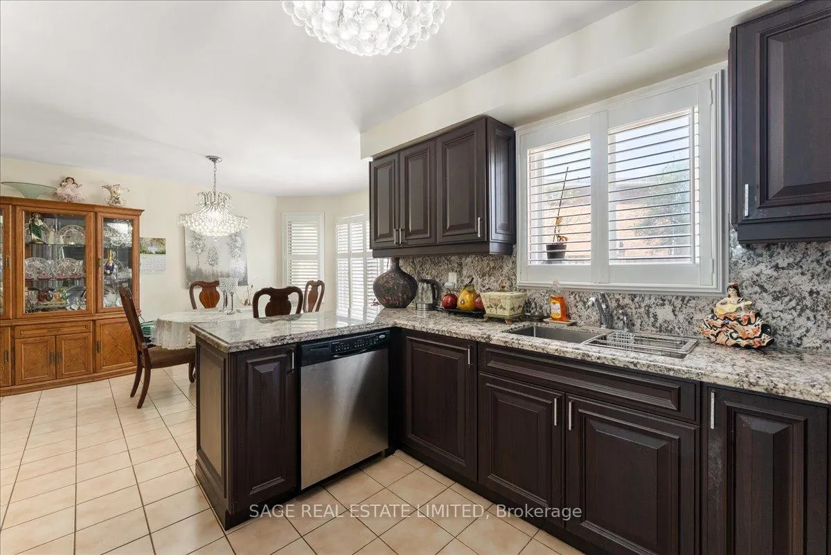 Photo 15 of 116 Butterfield Crescent, Vaughan, Maple — HOMEH