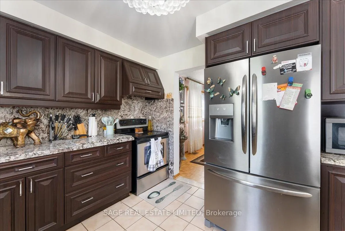 Photo 17 of 116 Butterfield Crescent, Vaughan, Maple — HOMEH