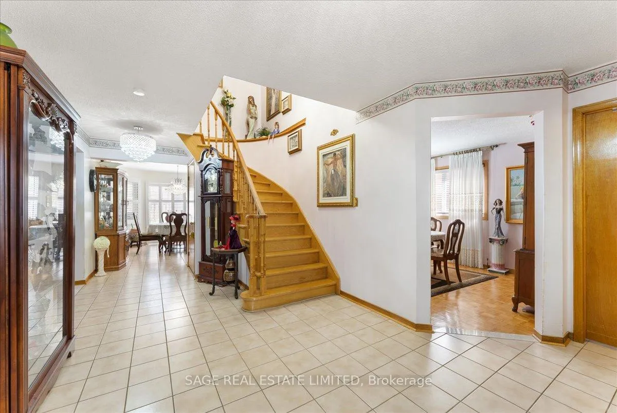 Photo 22 of 116 Butterfield Crescent, Vaughan, Maple — HOMEH