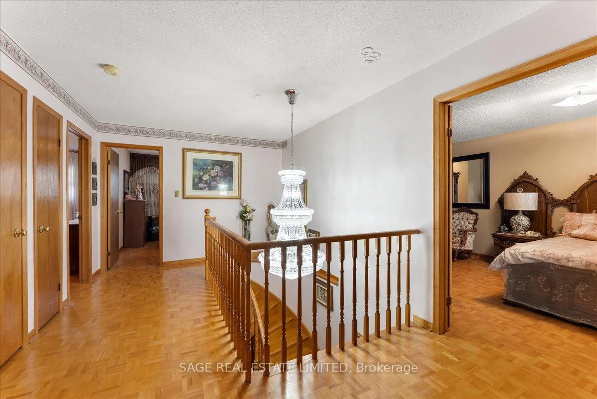 Photo 24 of 116 Butterfield Crescent, Vaughan, Maple — HOMEH
