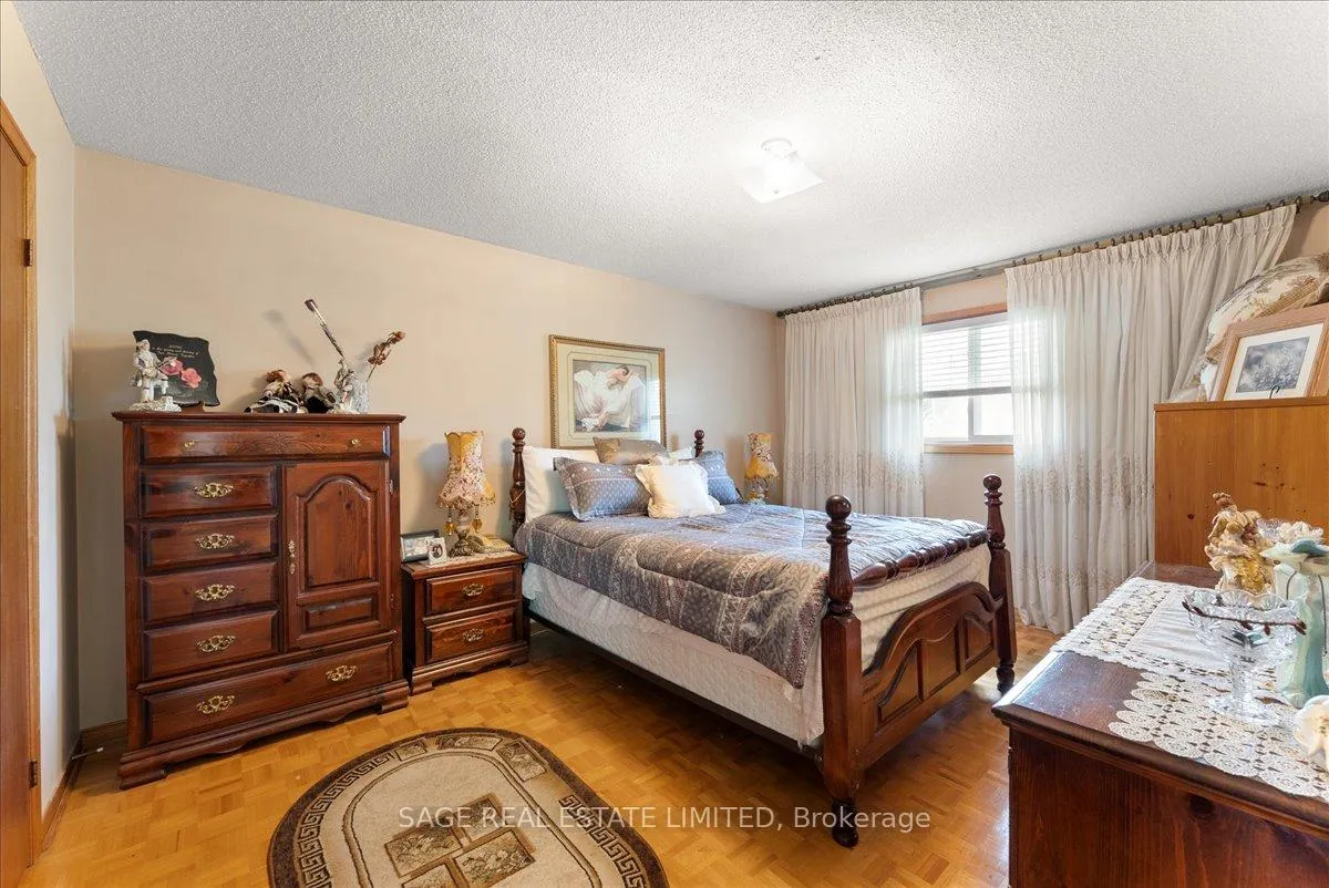Photo 26 of 116 Butterfield Crescent, Vaughan, Maple — HOMEH