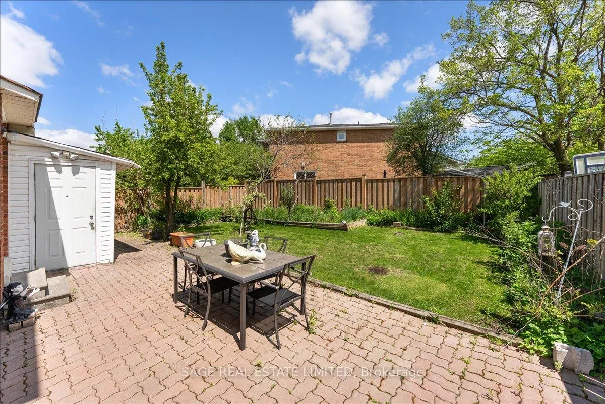 Photo 41 of 116 Butterfield Crescent, Vaughan, Maple — HOMEH