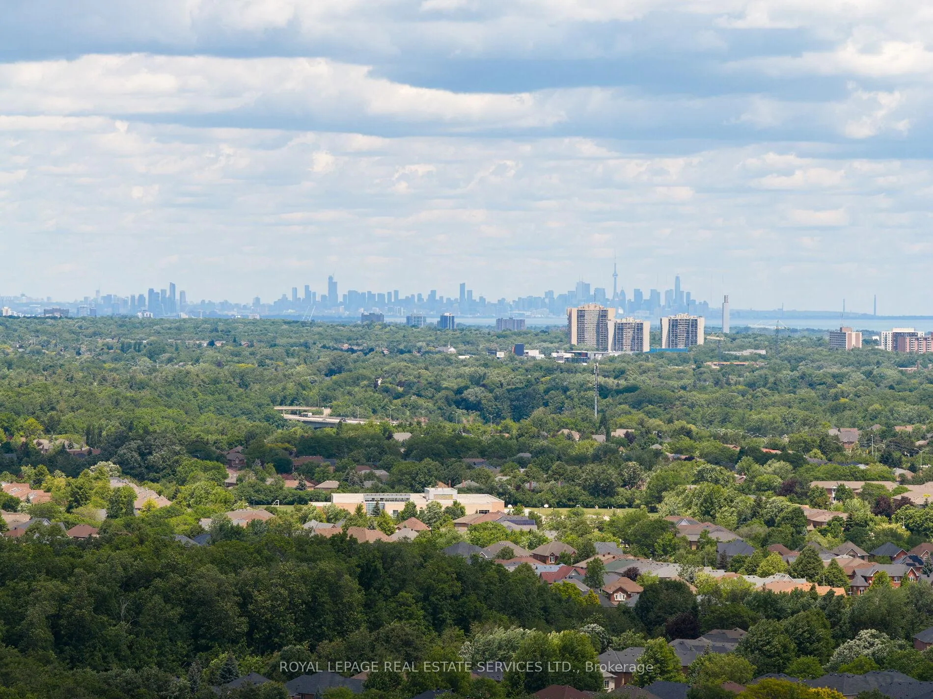 Photo 47 of 2140 Stillmeadow Road, Oakville, Westmount — HOMEH
