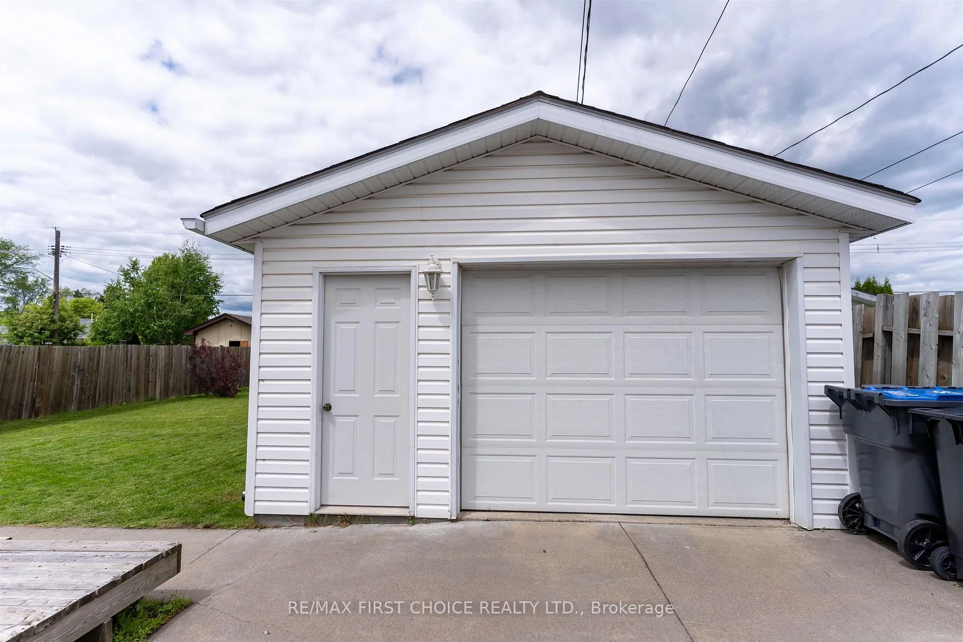 Photo 22 of 2645 Isabella Street E, Thunder Bay, Green Acres — HOMEH