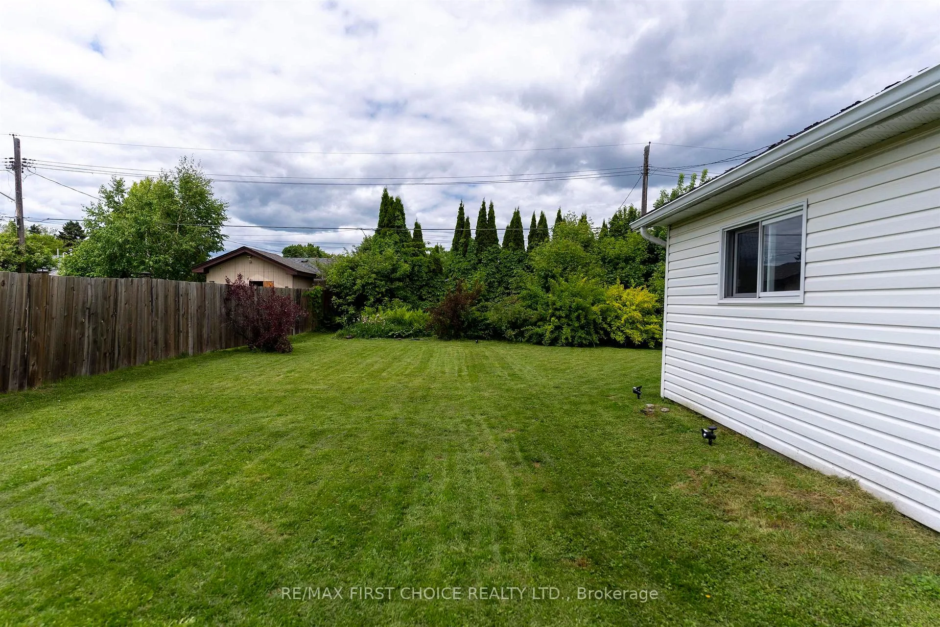 Photo 25 of 2645 Isabella Street E, Thunder Bay, Green Acres — HOMEH