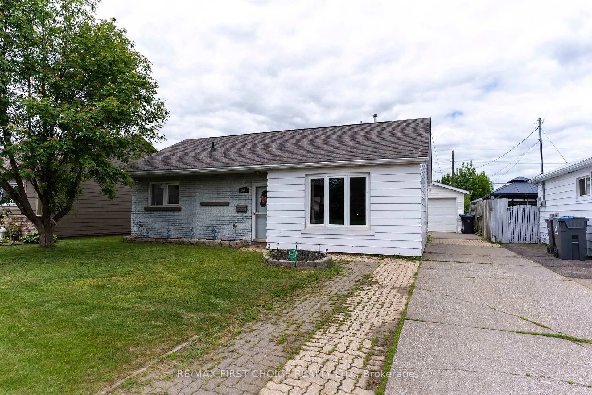 Photo 33 of 2645 Isabella Street E, Thunder Bay, Green Acres — HOMEH