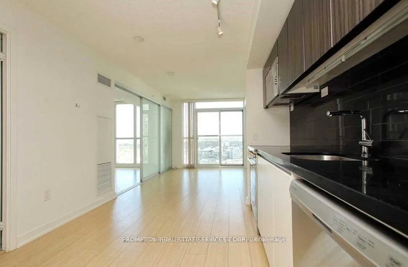 Photo 5 of Unit 1910, 85 Queens Wharf Road, Toronto, Waterfront Communities — HOMEH
