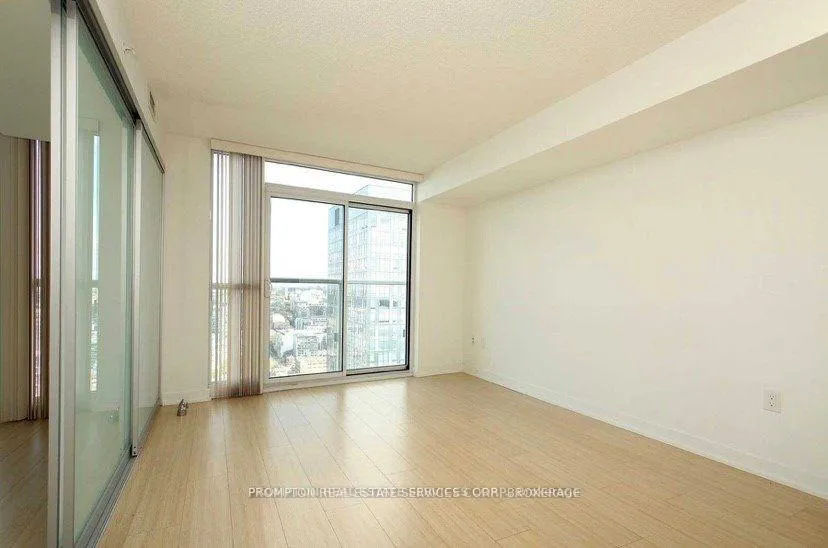 Photo 6 of Unit 1910, 85 Queens Wharf Road, Toronto, Waterfront Communities — HOMEH
