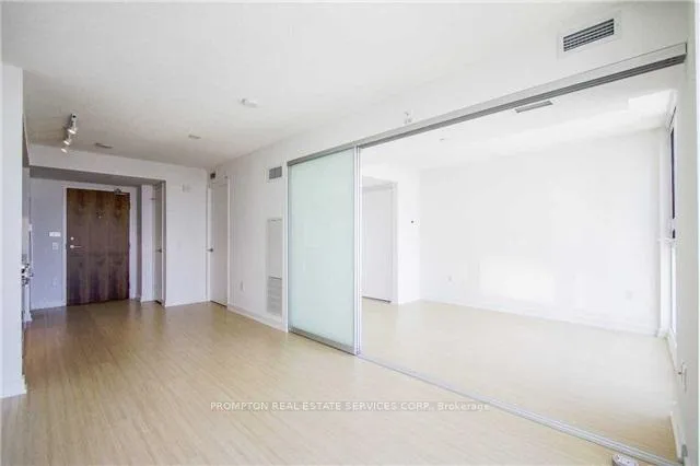 Photo 8 of Unit 1910, 85 Queens Wharf Road, Toronto, Waterfront Communities — HOMEH