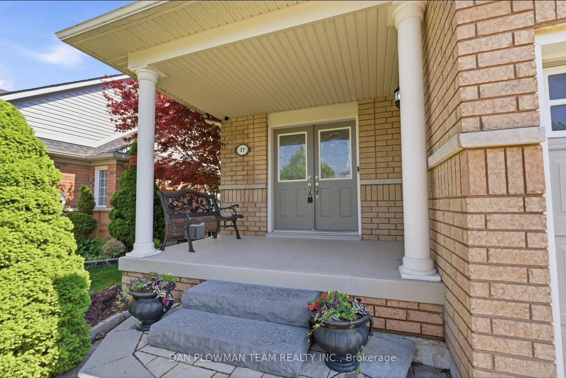 Photo 3 of 27 Hockley Avenue, Clarington, Bowmanville — HOMEH