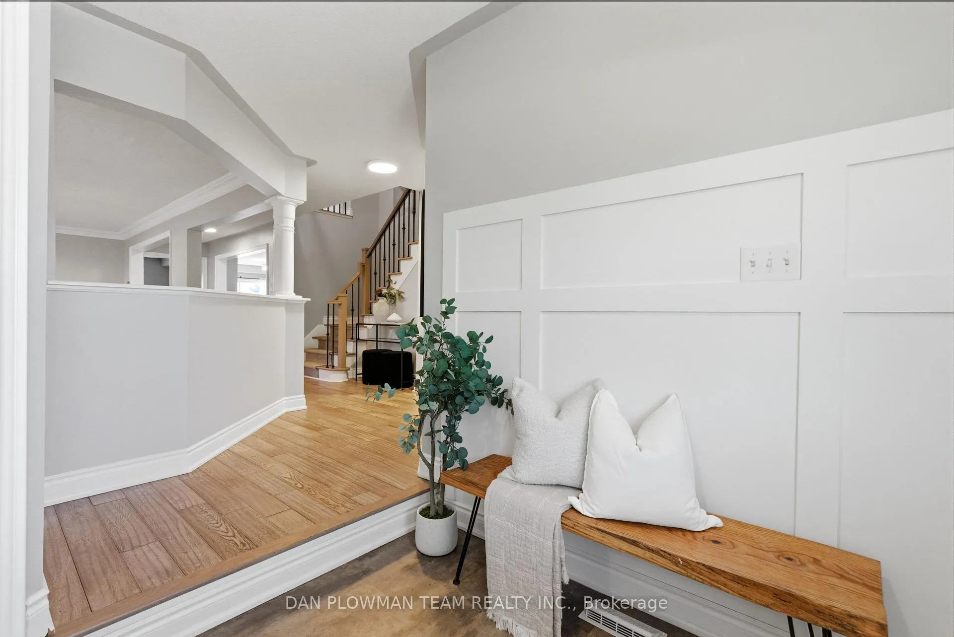 Photo 5 of 27 Hockley Avenue, Clarington, Bowmanville — HOMEH