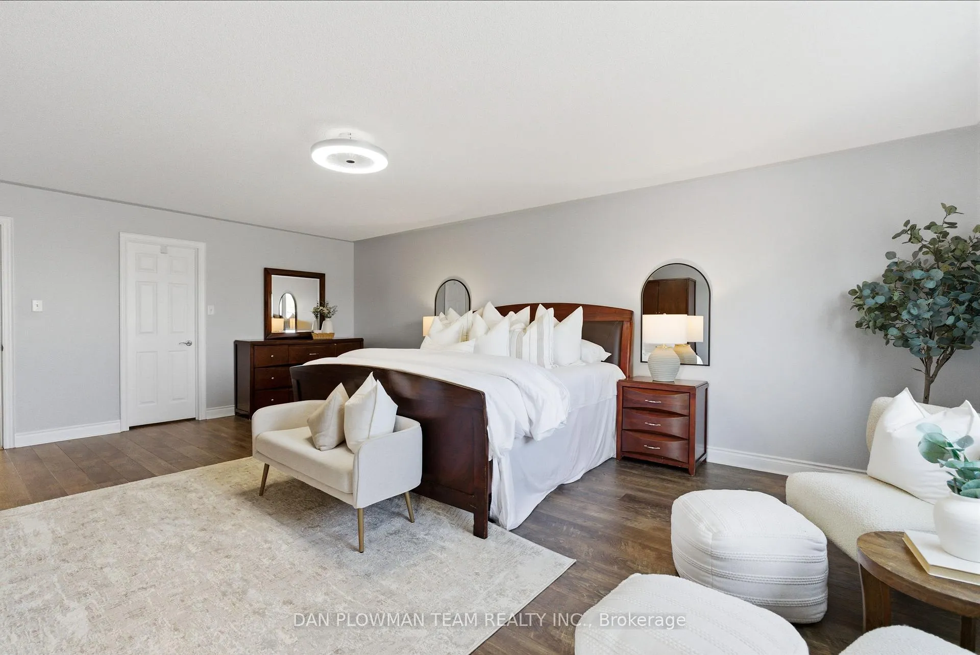 Photo 23 of 27 Hockley Avenue, Clarington, Bowmanville — HOMEH