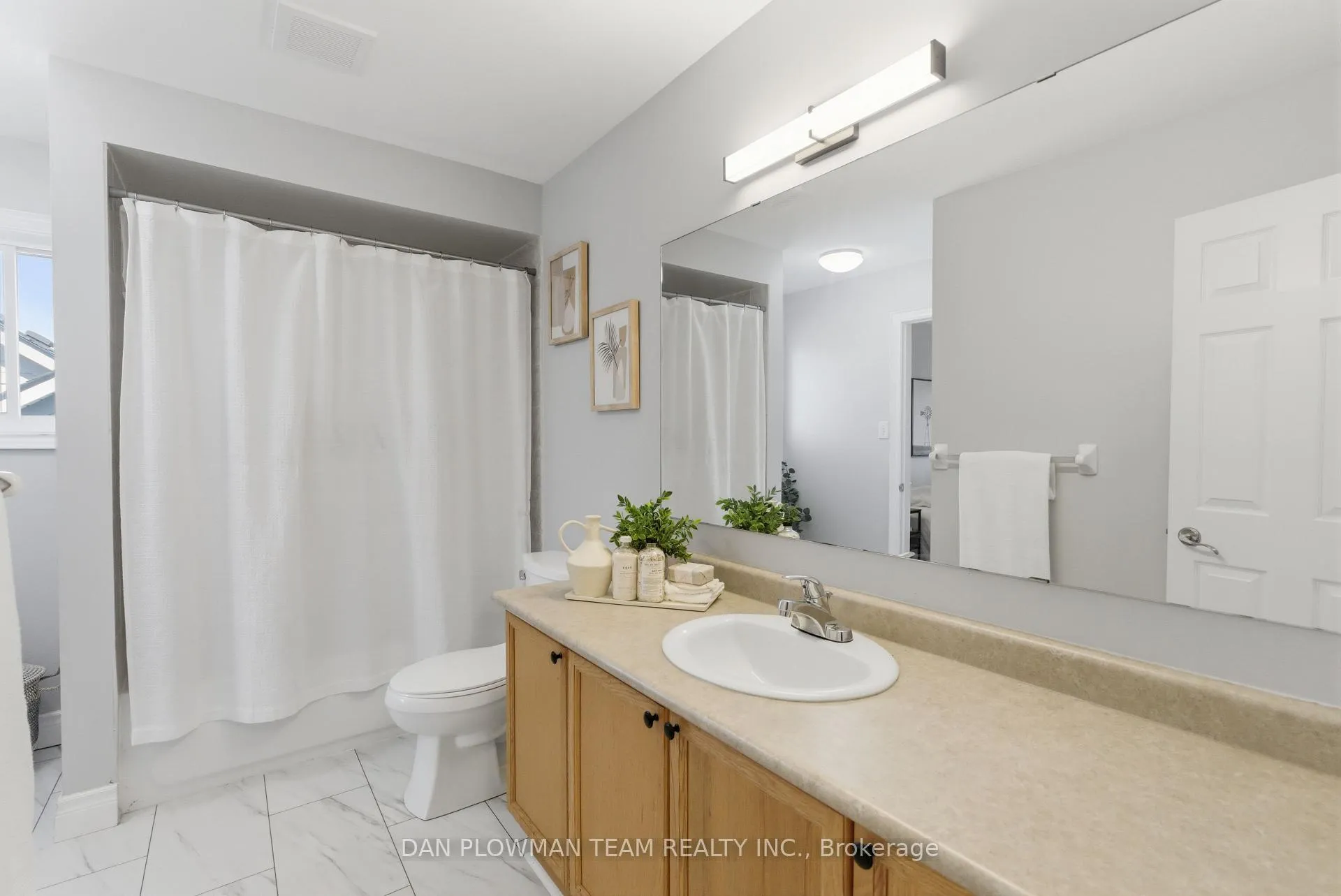 Photo 29 of 27 Hockley Avenue, Clarington, Bowmanville — HOMEH