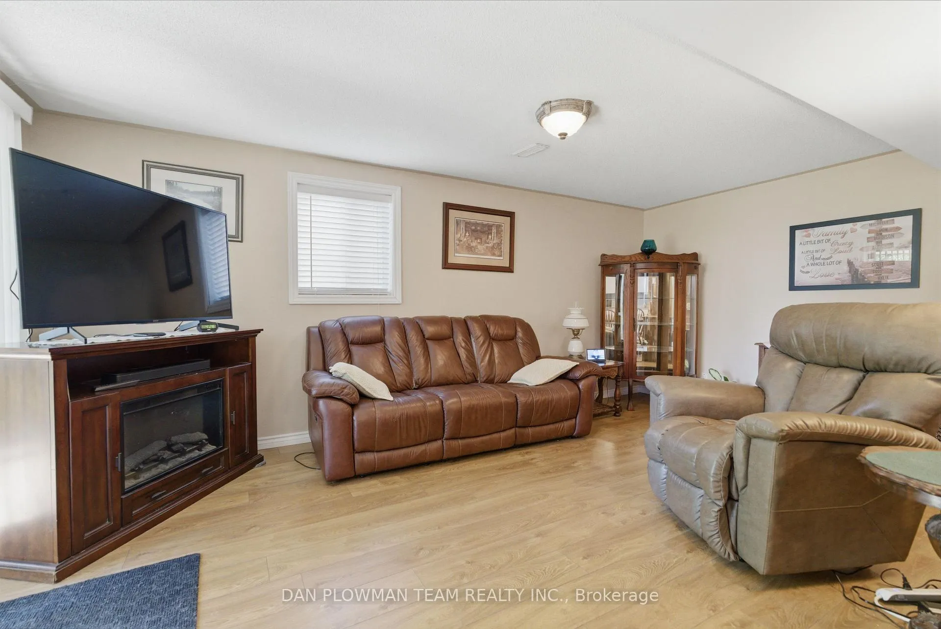 Photo 35 of 27 Hockley Avenue, Clarington, Bowmanville — HOMEH