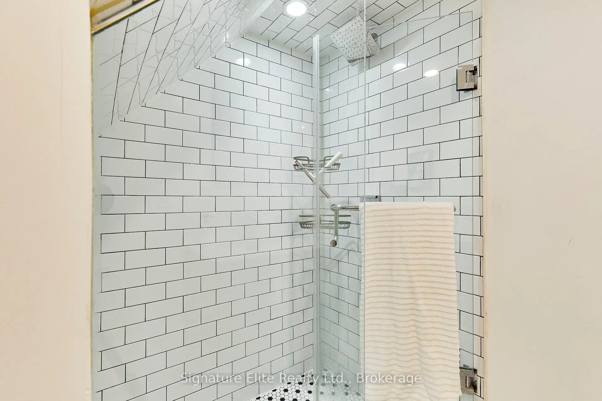 Photo 18 of 154 Mulock Avenue, Toronto, Junction Area — HOMEH