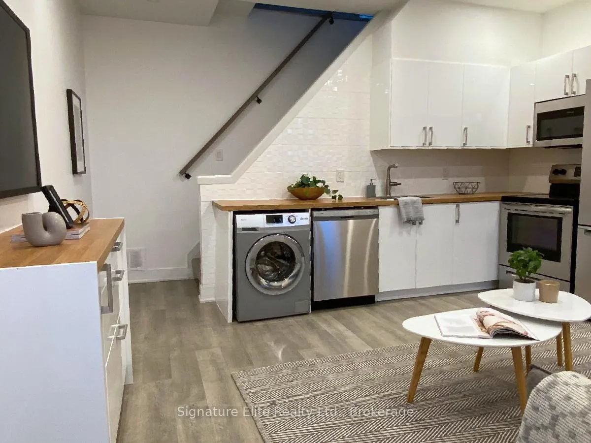 Photo 24 of 154 Mulock Avenue, Toronto, Junction Area — HOMEH