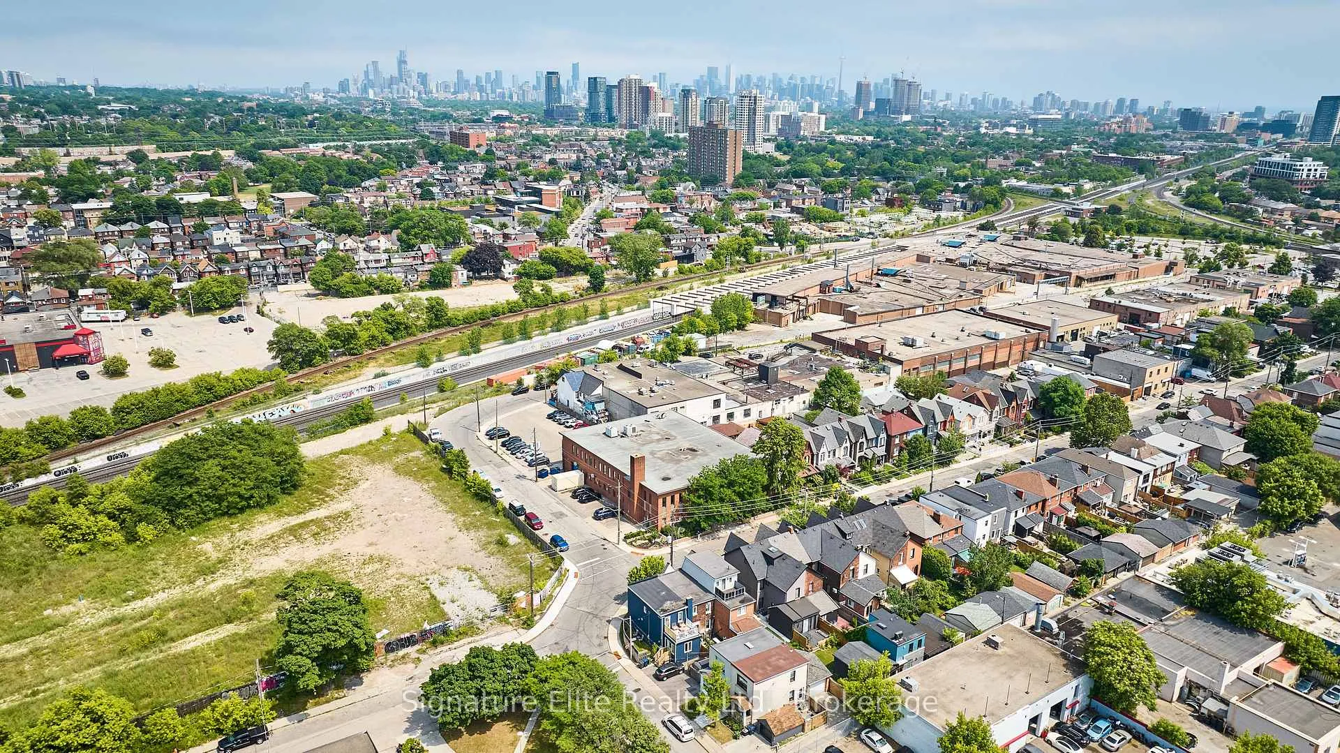 Photo 43 of 154 Mulock Avenue, Toronto, Junction Area — HOMEH