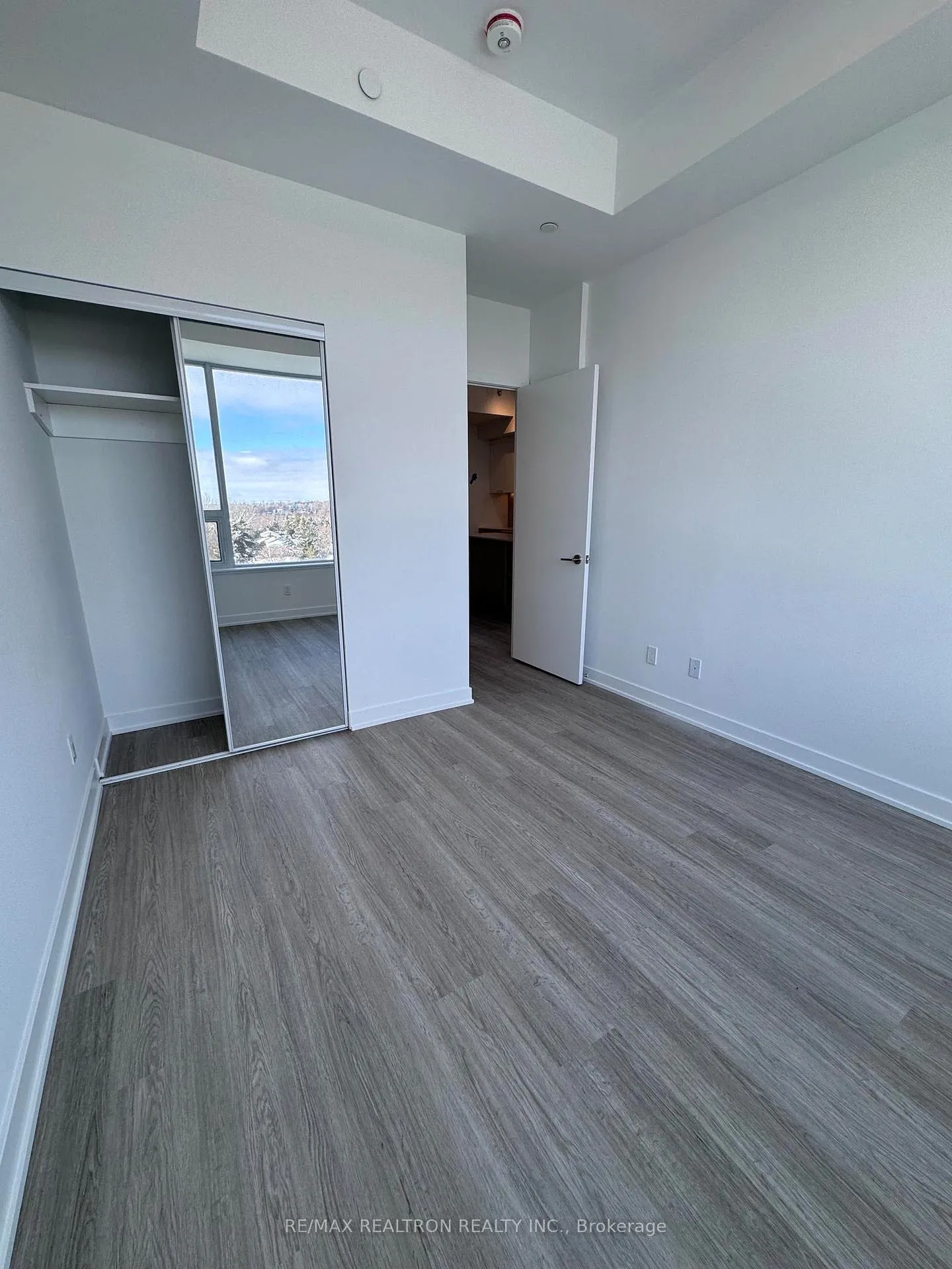 Photo 7 of Unit 617, 8188 Yonge Street, Vaughan, Uplands — HOMEH