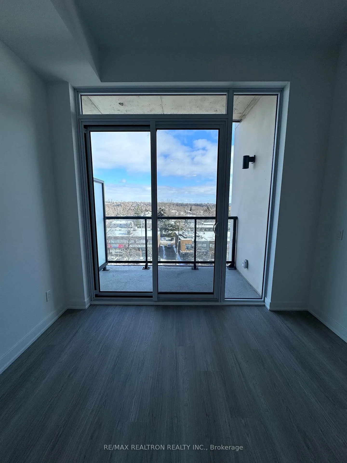 Photo 8 of Unit 617, 8188 Yonge Street, Vaughan, Uplands — HOMEH