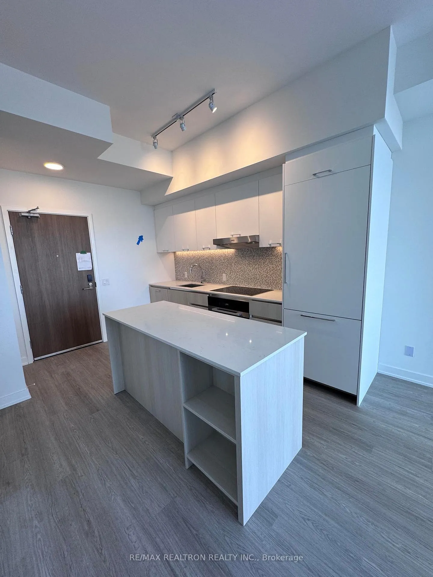 Photo 10 of Unit 617, 8188 Yonge Street, Vaughan, Uplands — HOMEH