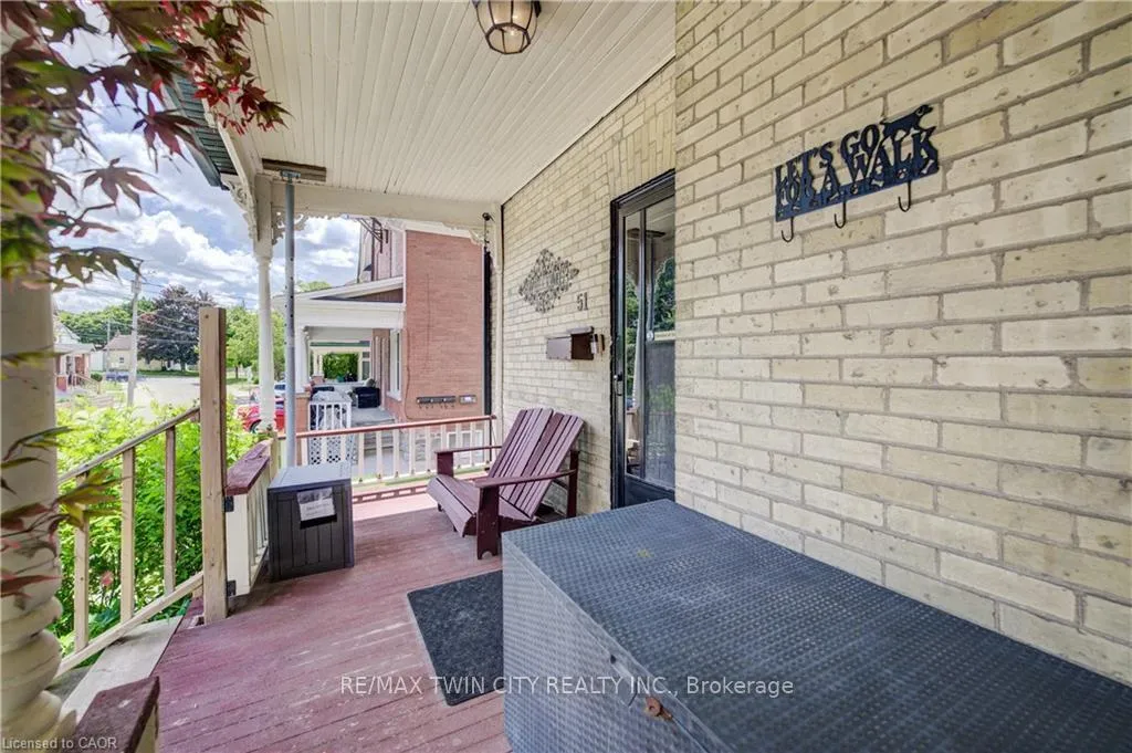 Photo 3 of 51 Irvin Street, Kitchener — HOMEH