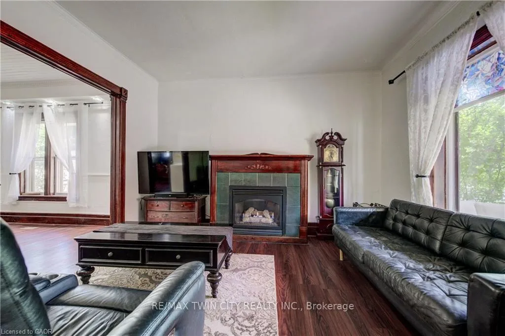 Photo 8 of 51 Irvin Street, Kitchener — HOMEH