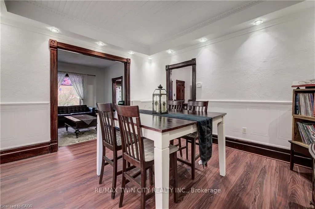 Photo 11 of 51 Irvin Street, Kitchener — HOMEH