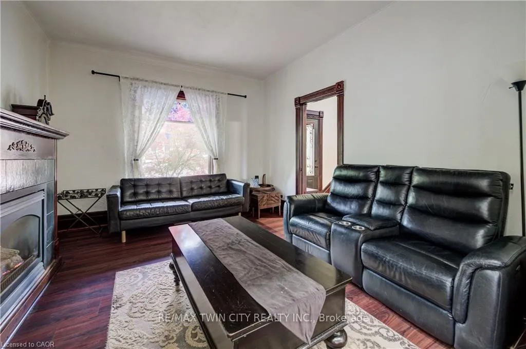 Photo 21 of 51 Irvin Street, Kitchener — HOMEH