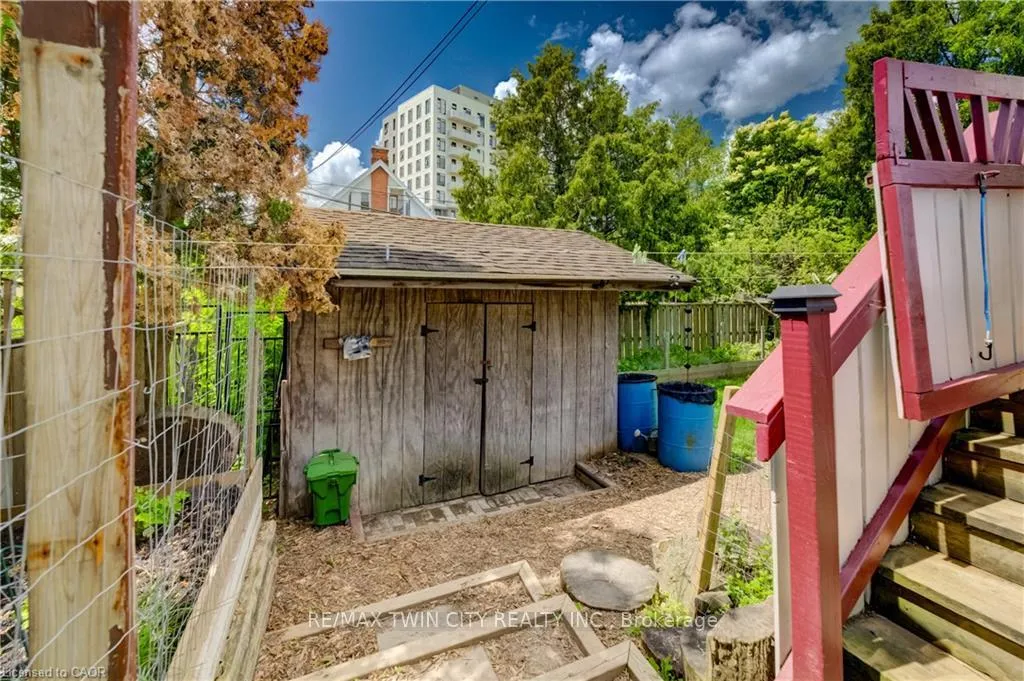 Photo 32 of 51 Irvin Street, Kitchener — HOMEH