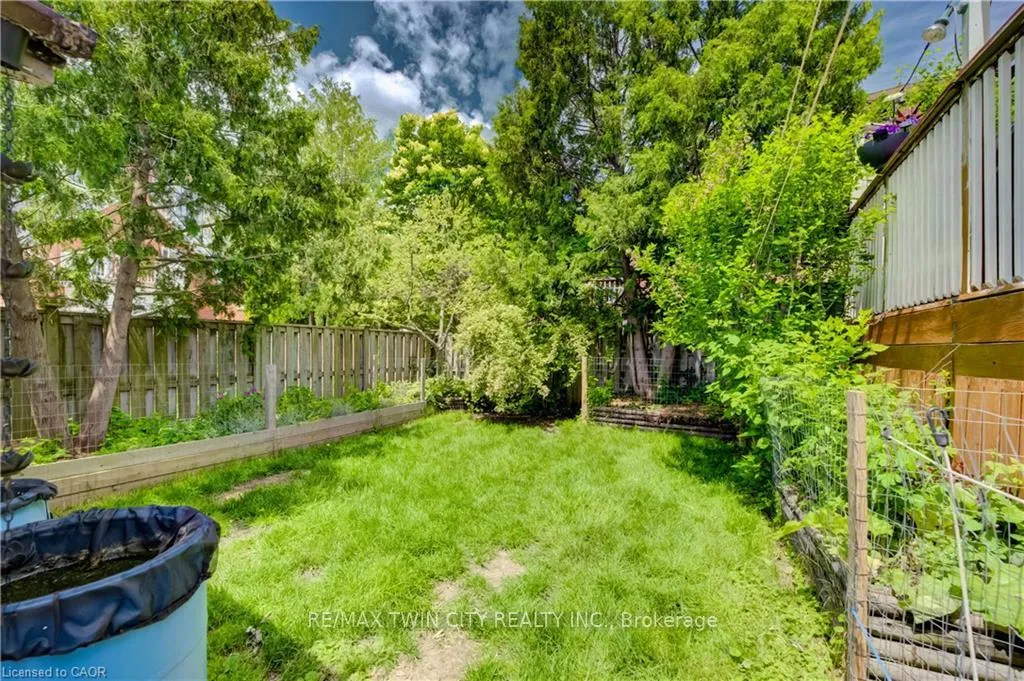 Photo 34 of 51 Irvin Street, Kitchener — HOMEH